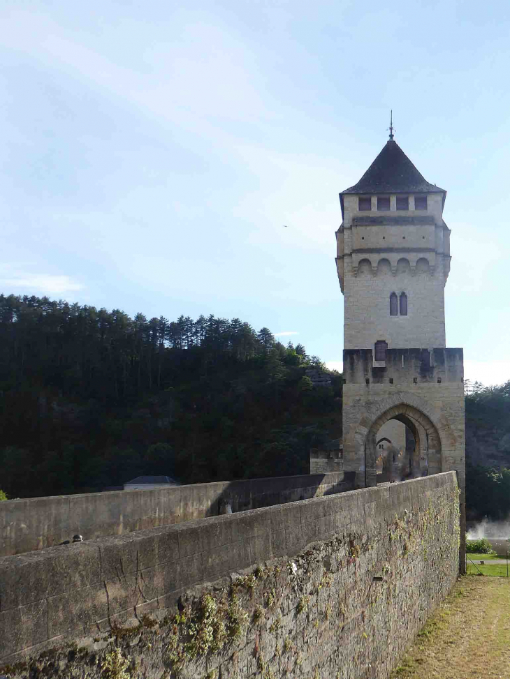 Tour d'entrée du pont - Cahors