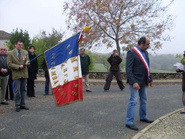 11 novembre 2009 le maire  et les anciens combattants - Cambayrac