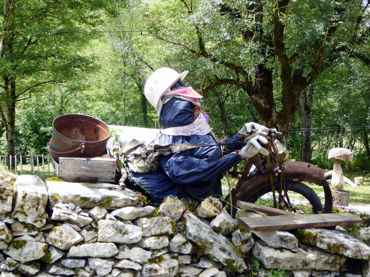 Insolite - Caniac-du-Causse