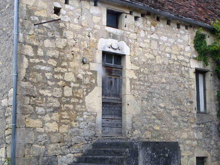 Porte de maison - Cras