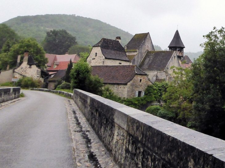 Espagnac : le village vu du pont - Espagnac-Sainte-Eulalie