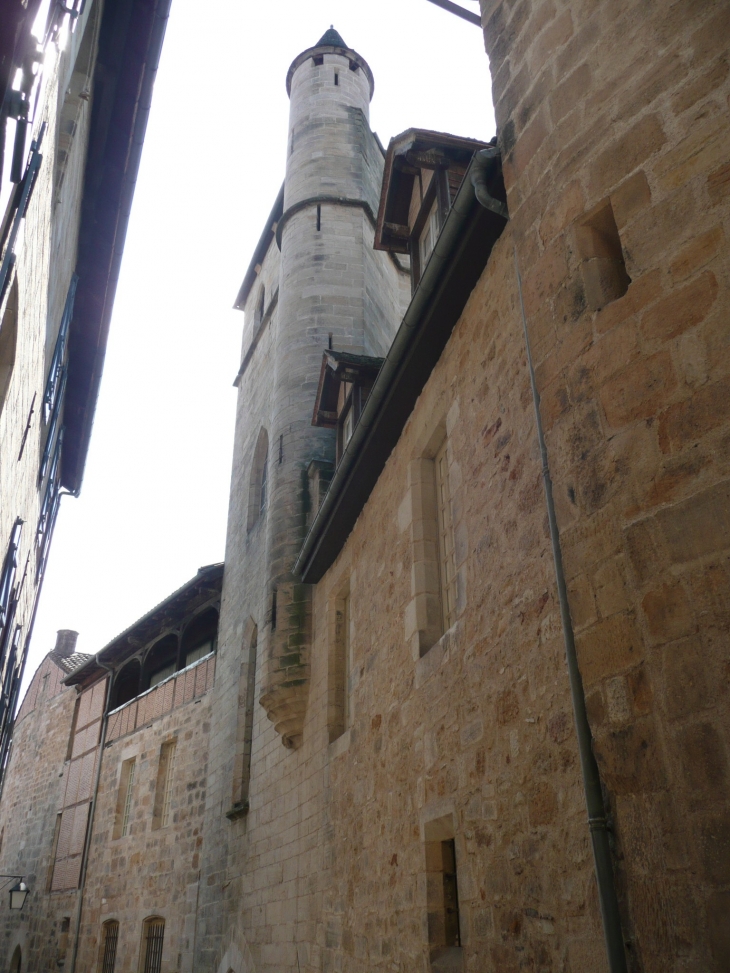 La tour du chateau du Viguier du Puy - Figeac