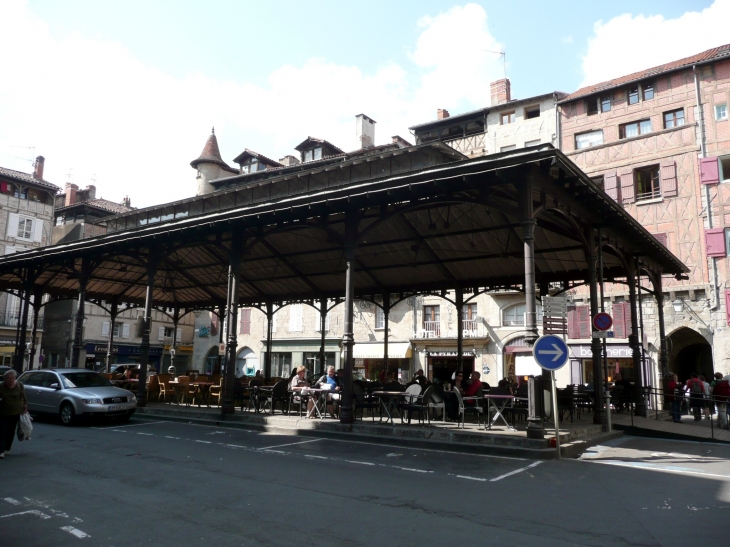 La halle place Carnot - Figeac