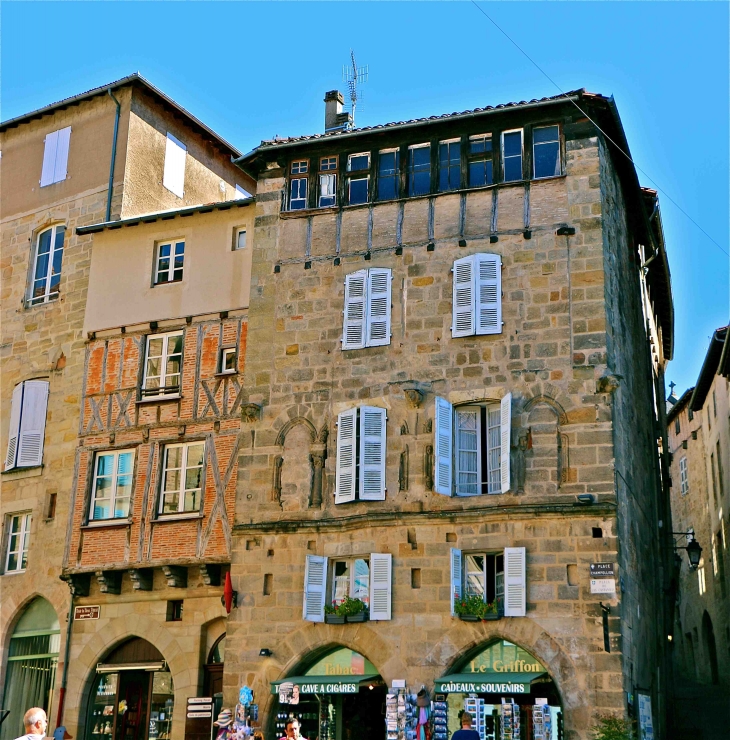 Place Champollion - Figeac