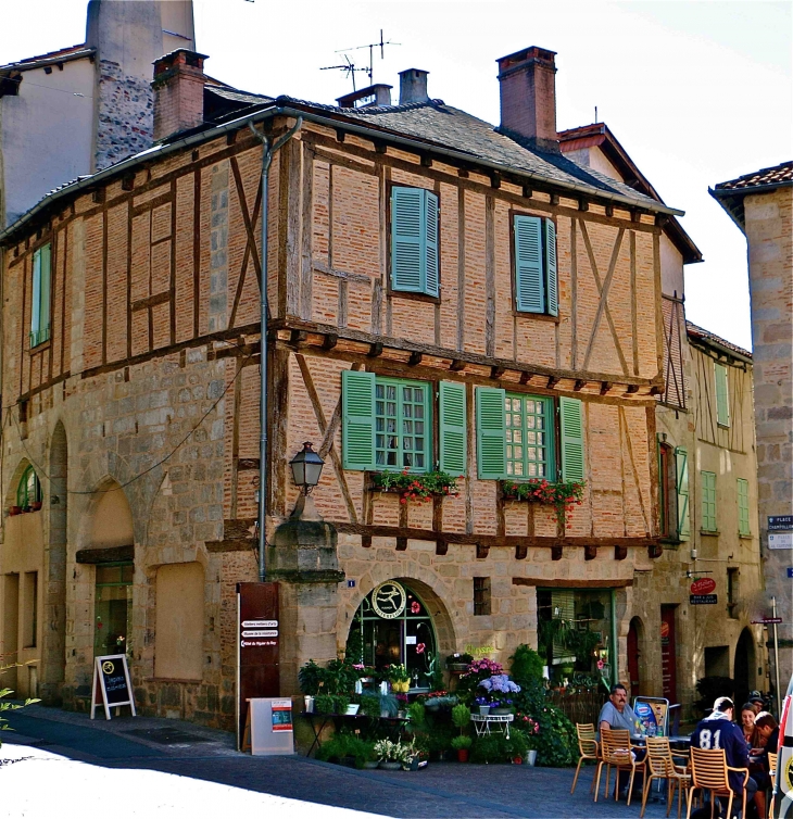 Place Champollion - Figeac