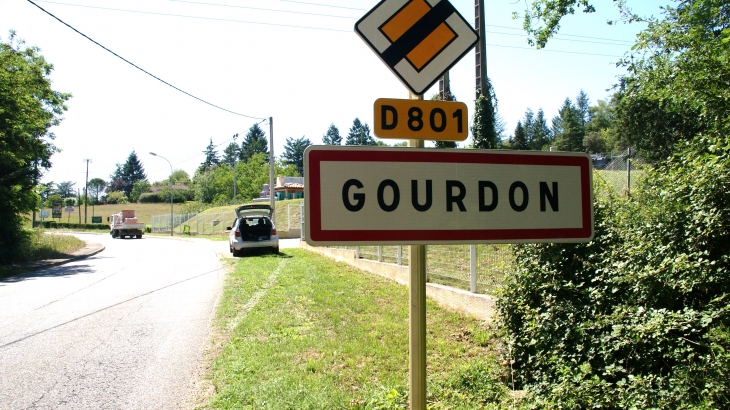  - Gourdon