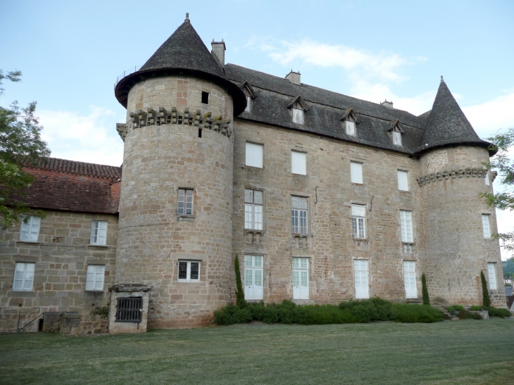 LE CHATEAU - Lacapelle-Marival