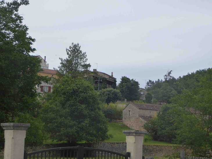 Maisons sur le côteau - Lamagdelaine