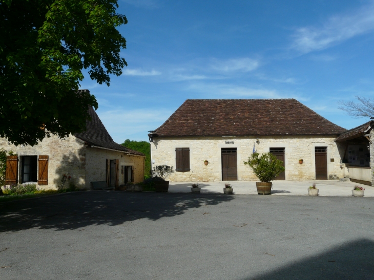 La mairie  Crédit : André Pommiès - Les Arques