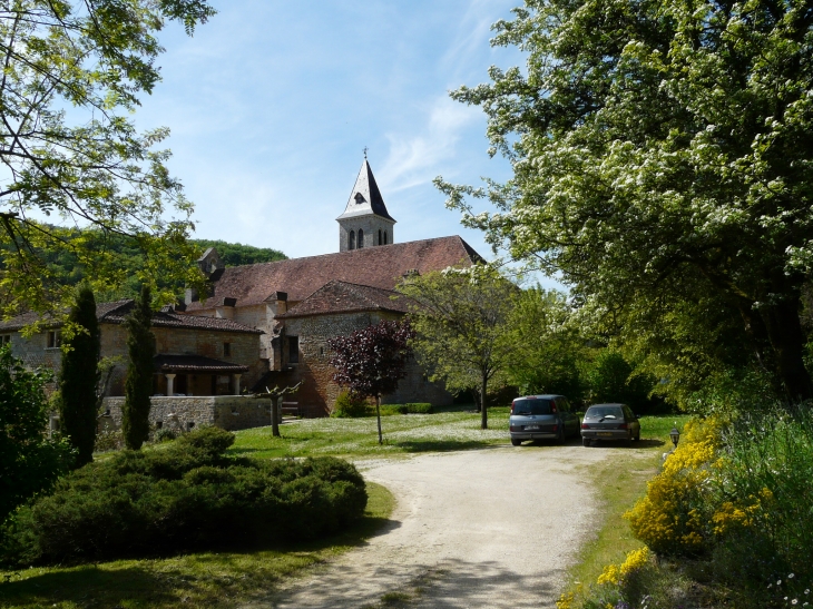 Le village  Crédit : André Pommiès - Les Junies