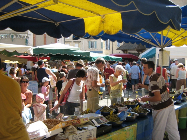 Marché du dimanche matin - Limogne-en-Quercy