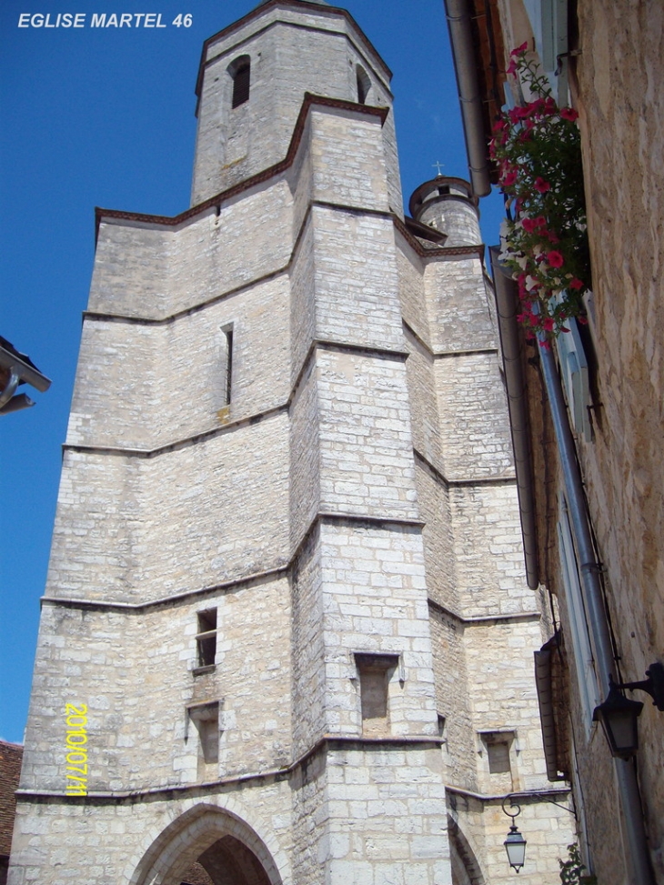 La place et sa halle - Martel