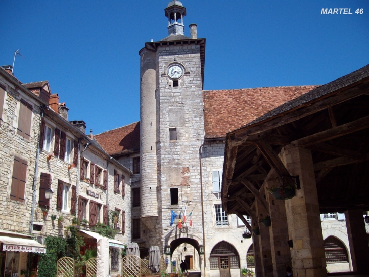 Place du marché et sa halle - Martel