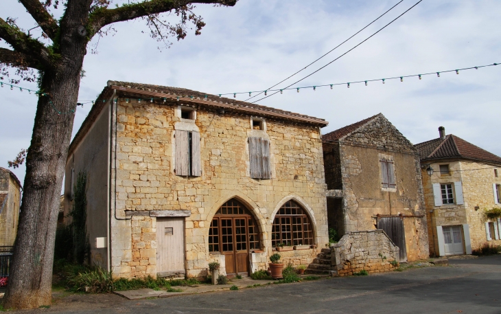 Maisons de la Bastide. - Montcabrier