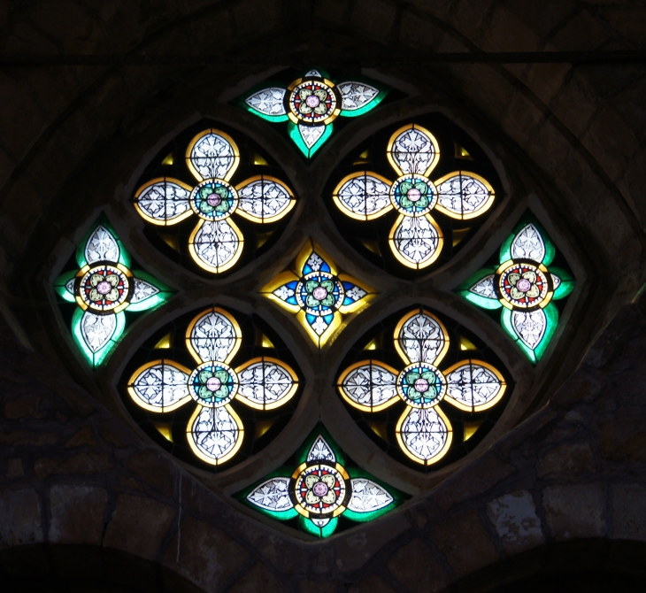 Eglise Saint Louis : la rosace façade occidentale. - Montcabrier