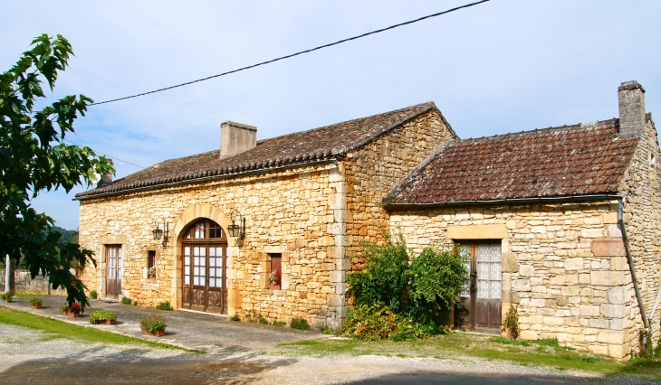 Maison du village. - Montcabrier