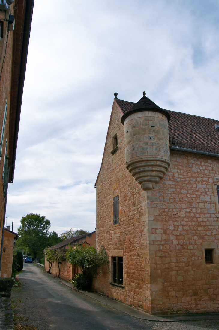 Maison avec échauguette. - Montcabrier