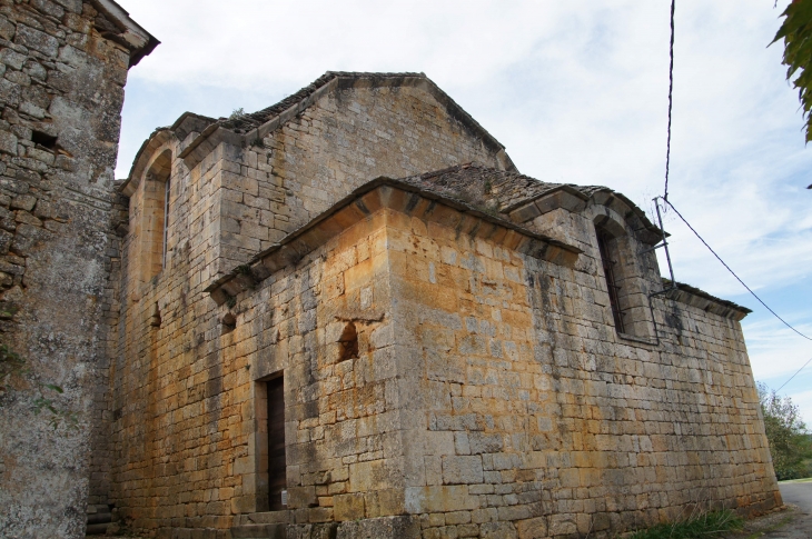 Le Chevet de l'église Saint louis. - Montcabrier