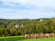 Au fond la chapelle Saint Jean du XIVe siècle.