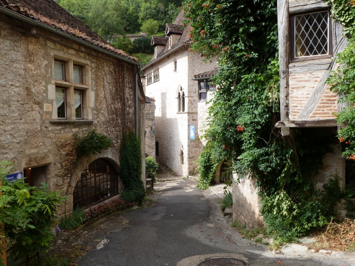 St Cirq Lapopie - Saint-Cirq-Lapopie