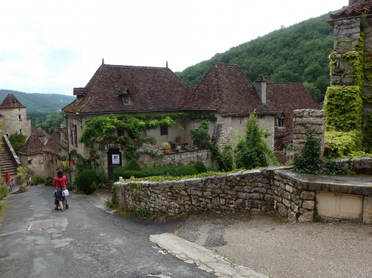 St Cirq Lapopie - Saint-Cirq-Lapopie