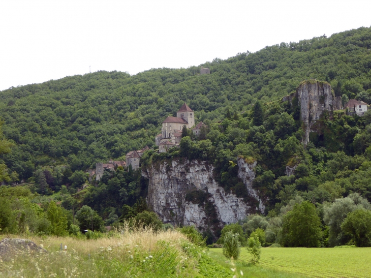 Le village vu de loin - Saint-Cirq-Lapopie