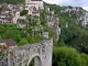 Photo suivante de Saint-Cirq-Lapopie St-Cirq-Lapopie, accroché à sa falaise, défie le Lot