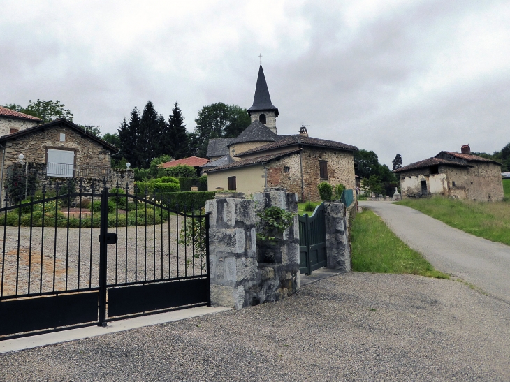 Dans le village - Saint-Hilaire