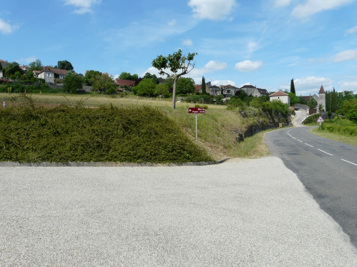 Le village   Crédit : André Pommiès - Saint-Médard