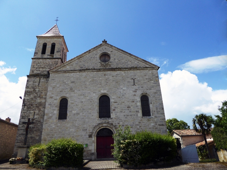 L'église; Le 1er Janvier 2016 les communes  Saint-Paul-de Loubressacet  Flaugnac ont fusionné  pour former la nouvelle commune Saint-Paul-Flaugnac - Saint-Paul-de-Loubressac