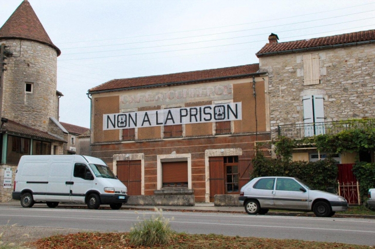 Non a la prison - Sauzet