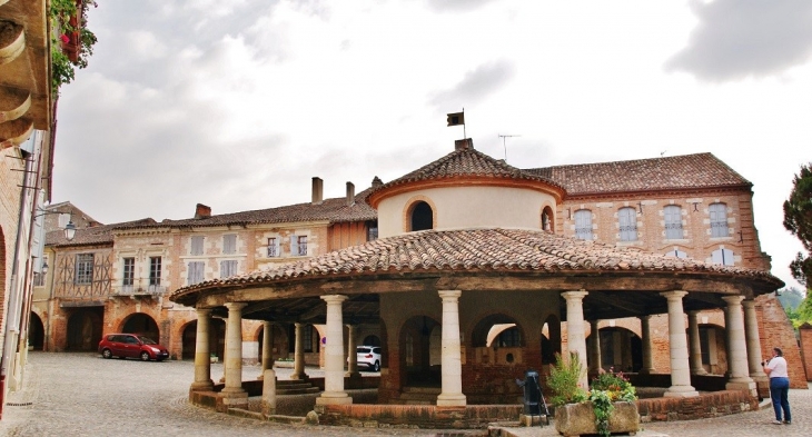 La Halle-aux-Grains - Auvillar