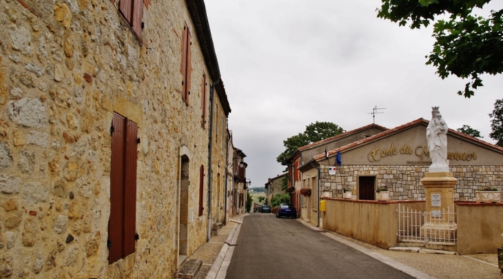 Le Village - Bardigues