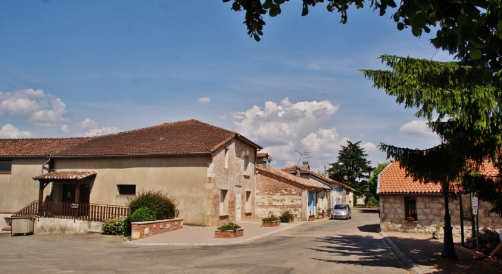 Le Village - Boudou