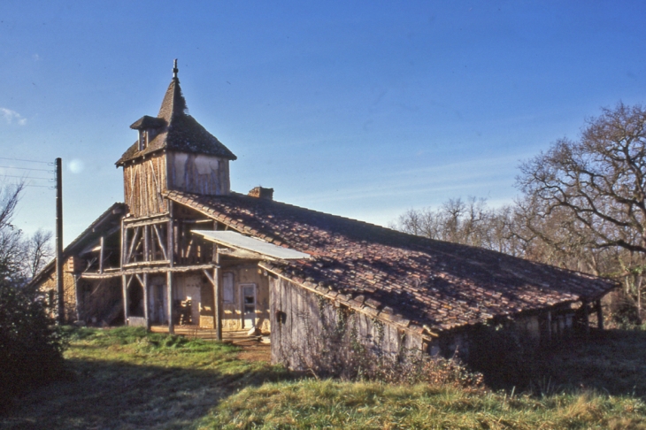 Borde Basse ferme à pigeonnier - Castéra-Bouzet