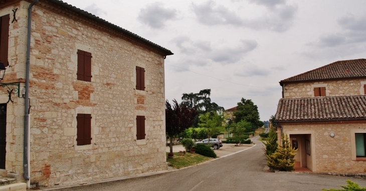 La Commune - Castéra-Bouzet