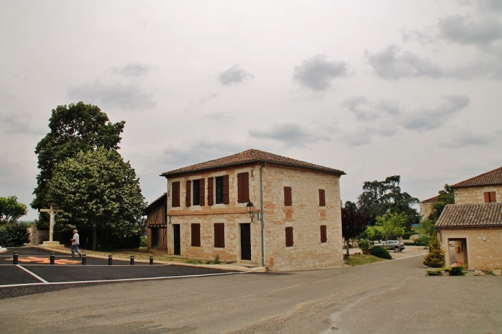 La Commune - Castéra-Bouzet