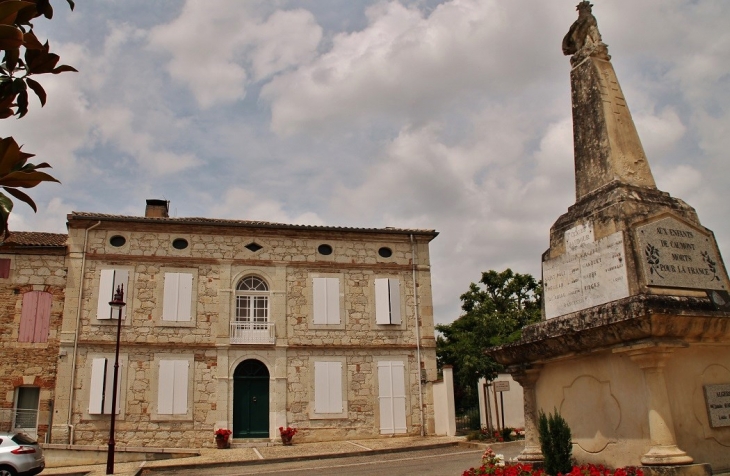 Le Village - Caumont