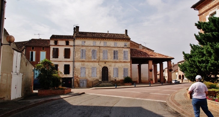 Le Village - Donzac