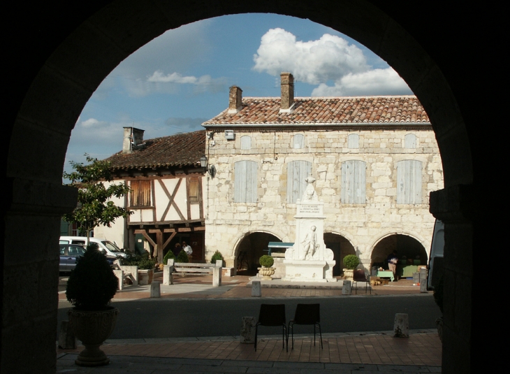 Place des Martyrs - Dunes