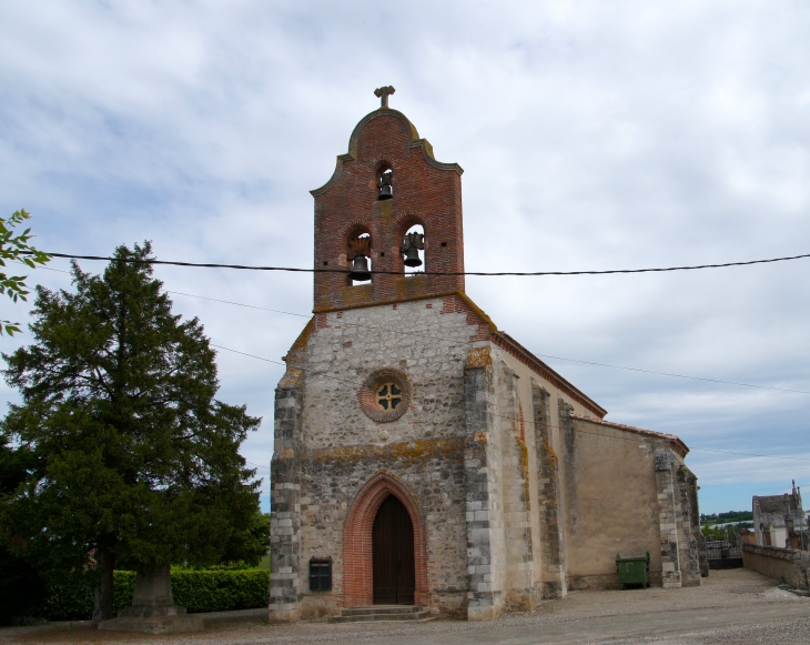 L'église de Saint Paul de Brugues actuelle du XIXe siècle a été rebâtie à l'emplacement d'une église du XIIIe siècle. - Durfort-Lacapelette