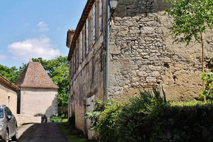 Le Village - Gramont