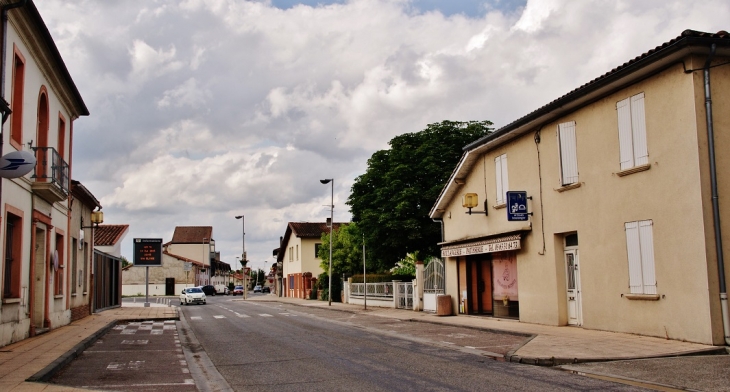 Le Village - La Ville-Dieu-du-Temple