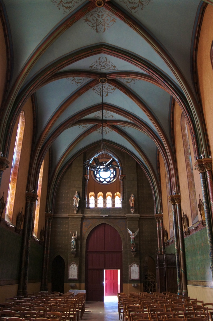 L'intérieur de l'église Saint-Christophe vers le portail. - Labastide-du-Temple