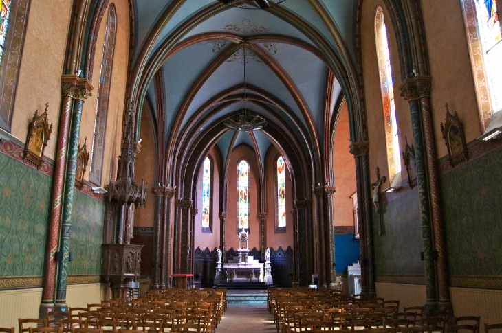 La nef de l'église Saint Christophe, vers le choeur. - Labastide-du-Temple