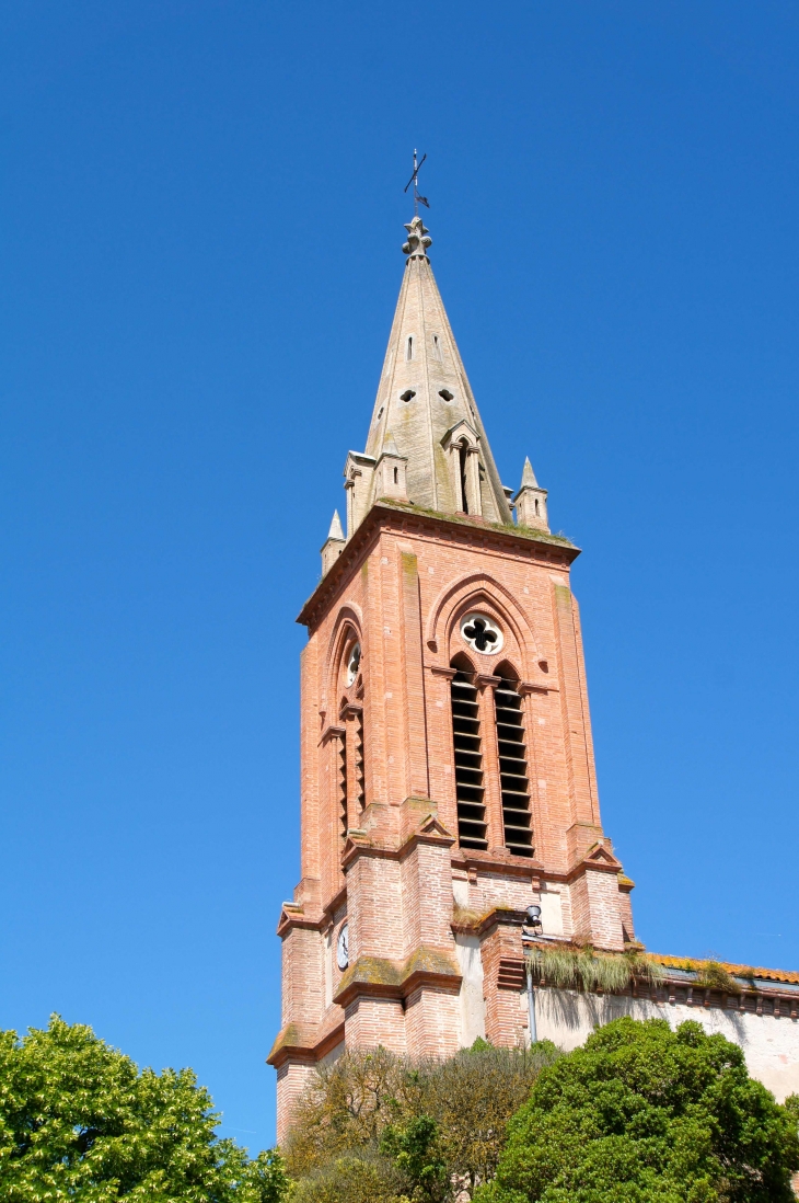 Le clocher de l'église Saint-Christophe. - Labastide-du-Temple