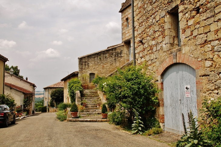 Le Village - Lachapelle