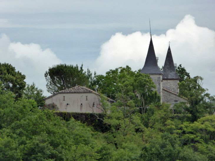 Vue sur le château - Lacour