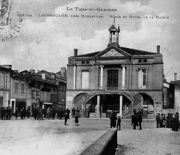 Place et Hotel de la Mairie, début XXe siècle (carte postale ancienne). - Lafrançaise