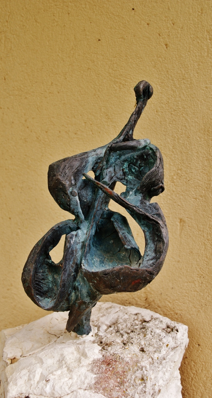 Sculpture - Lamothe-Cumont